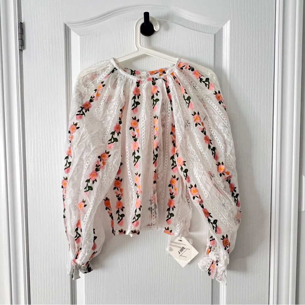 Brand New - See through flower 🌸 ballon sleeve top